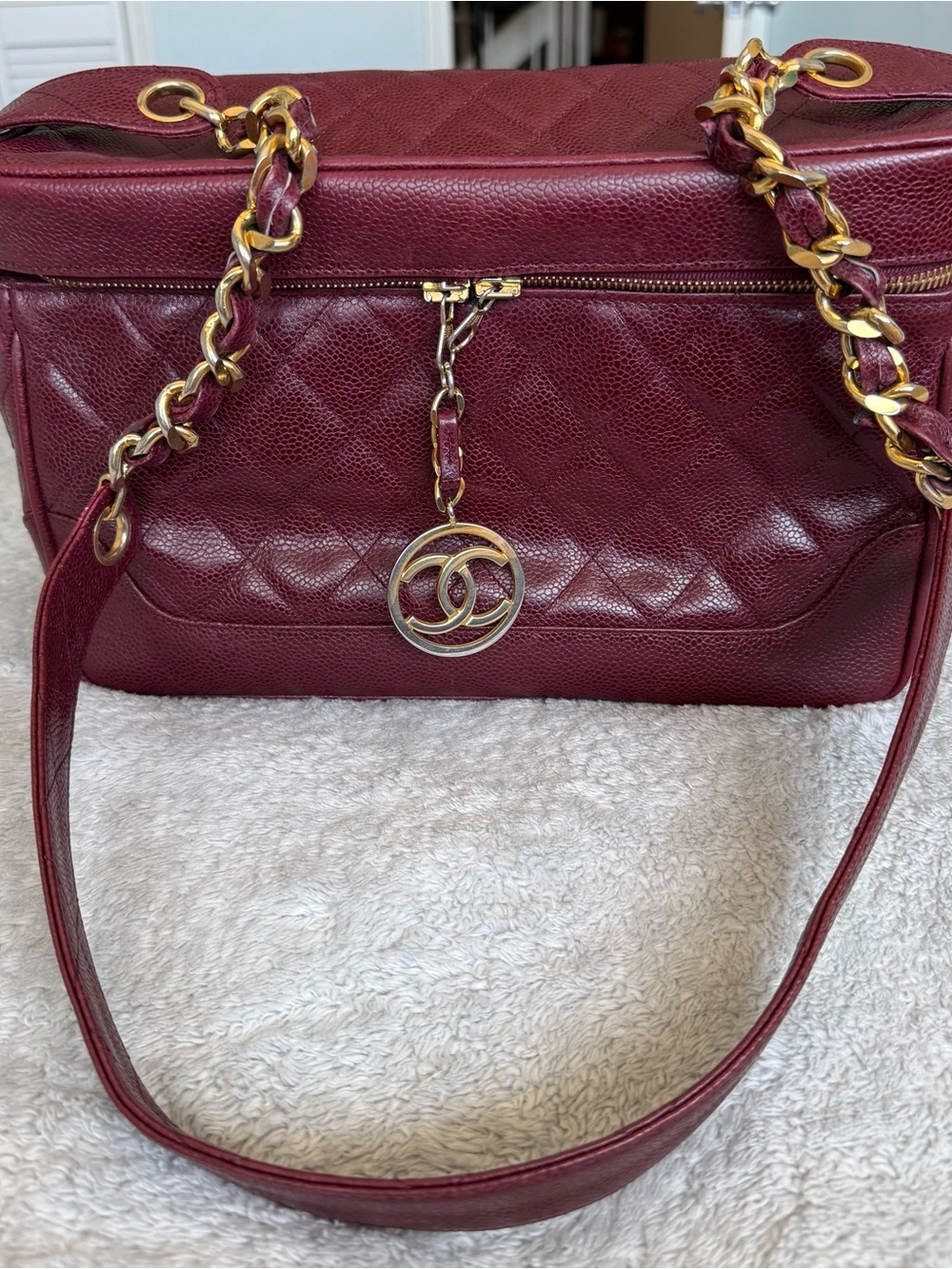 RARE Vintage CHANEL Jumbo Caviar Zip Box Bag Burgundy 24k Gold